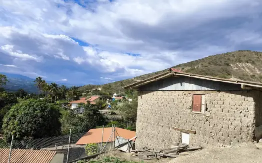 Amplio Terreno en Yunguilla 2.500 m2