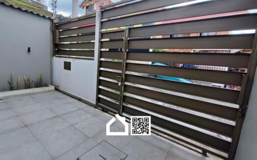 Casa nueva por estrenar en Control Sur ingreso a Baños de Cuenca, Ecuador